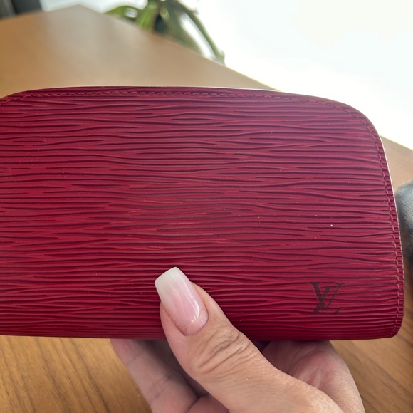 Louis Vuitton Dauphine Makeup Pouch - small - Picture 3 of 4